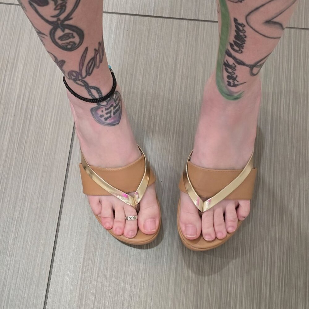 Makers ✦ Nude Gold Metallic Wedge Sandals ✦ Comfort Footbed Platform Slides 8